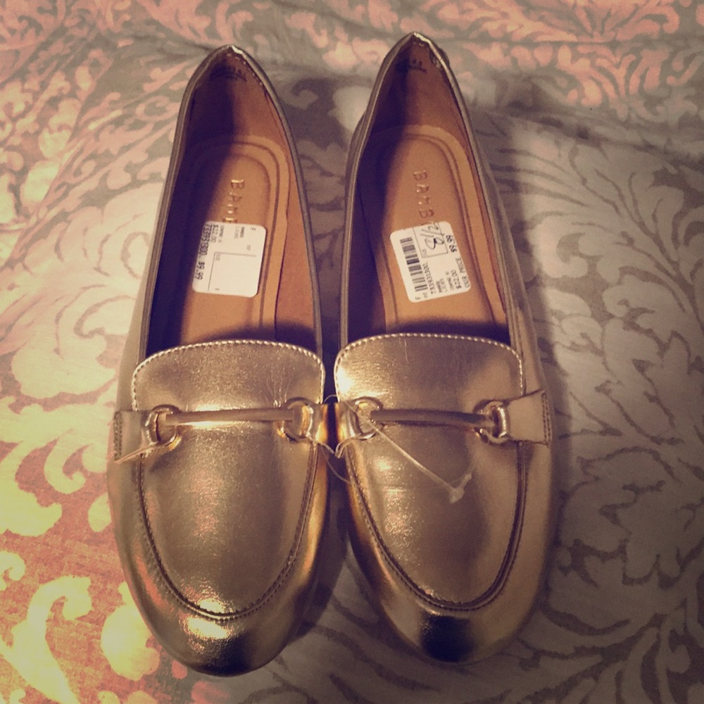 BRAND NEW Gold Loafers.